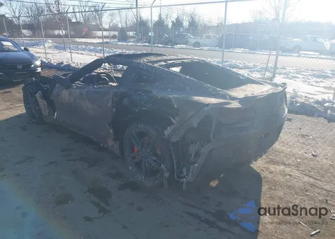 2016 Chevrolet Corvette Stingray Z51 z USA, uszkodzony, nr VIN 1G1YK2D73G5124687